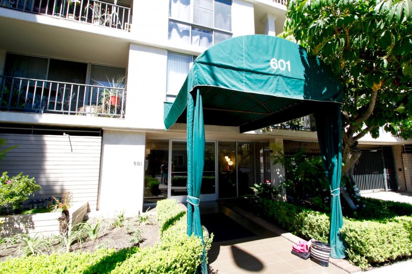 The entrance into the Regency Del Mar