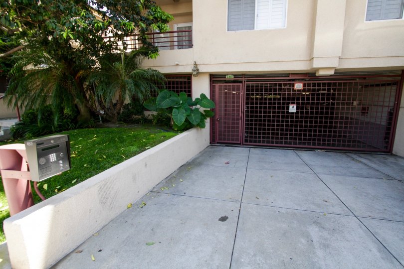 The parking for 14290 Dickens St