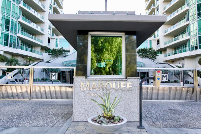 Apartment in Marquee at Park Place is made up of glasses