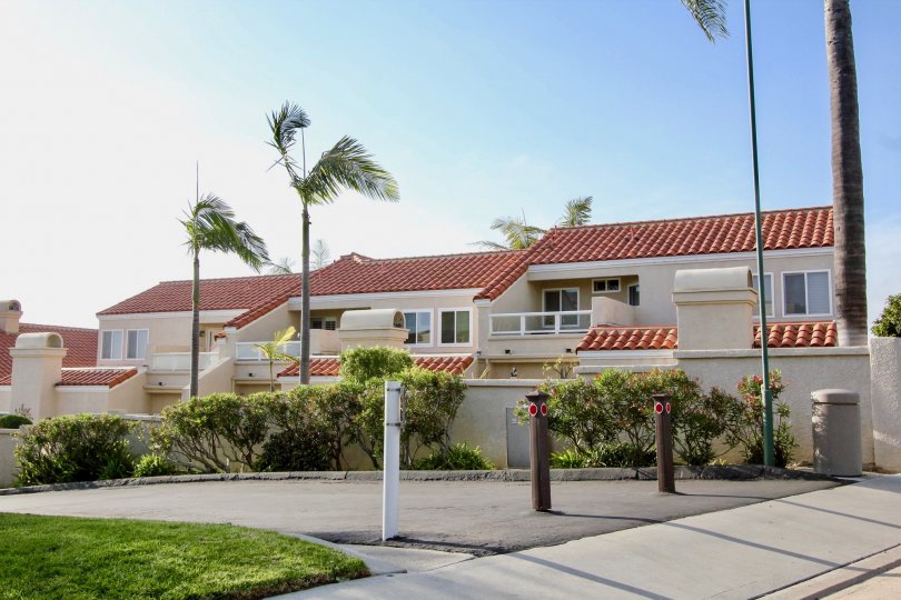 Spanish styled condos and palm trees in the Laguna Sur neighborhood in Laguna Niguel.