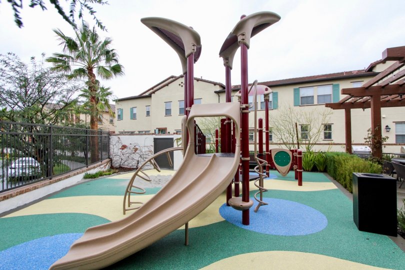 the eI paseo is a fantastic children's park of the lake forest in california