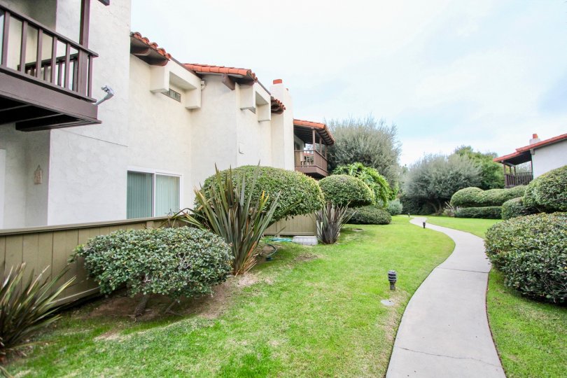the Villa Granada house having around the garden of the newport beach in CA