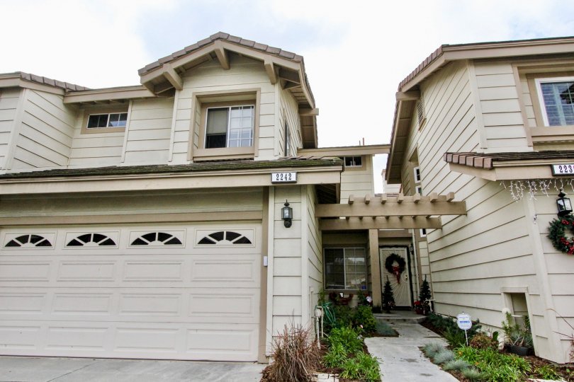 the sycamore glen is a bond house of two homes in tustin city in california