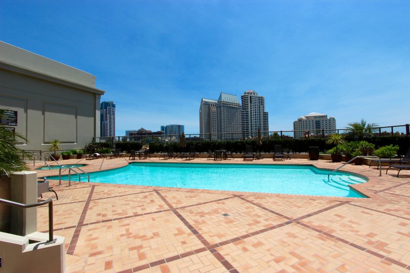 A pool in the Electra reminding me off the movie Good Bad and The Ugly.