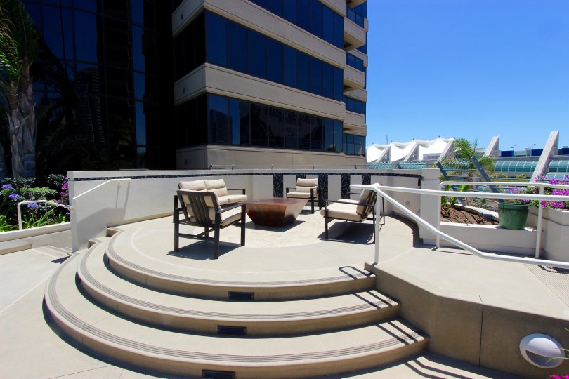 There is posh beauty to be enjoyed at the Harbor Club. Scenic Views and stunning designs take your breath away