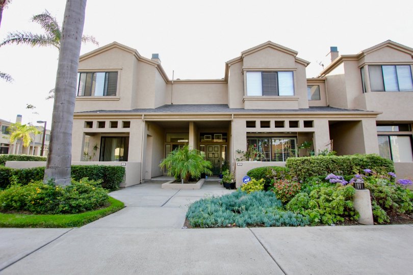University City or UTC is conveniently positioned between three major freeways the 52, Highway 5, and the I-805 forming a border named “the Golden Triangle.” UTC is home to many students due to it’s affordability and close proximity to the campus of the U